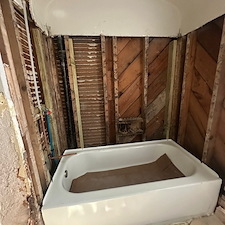 Rent-Ready-Bathroom-Renovation-Upgrade-in-Midtown-Memphis-TN 3